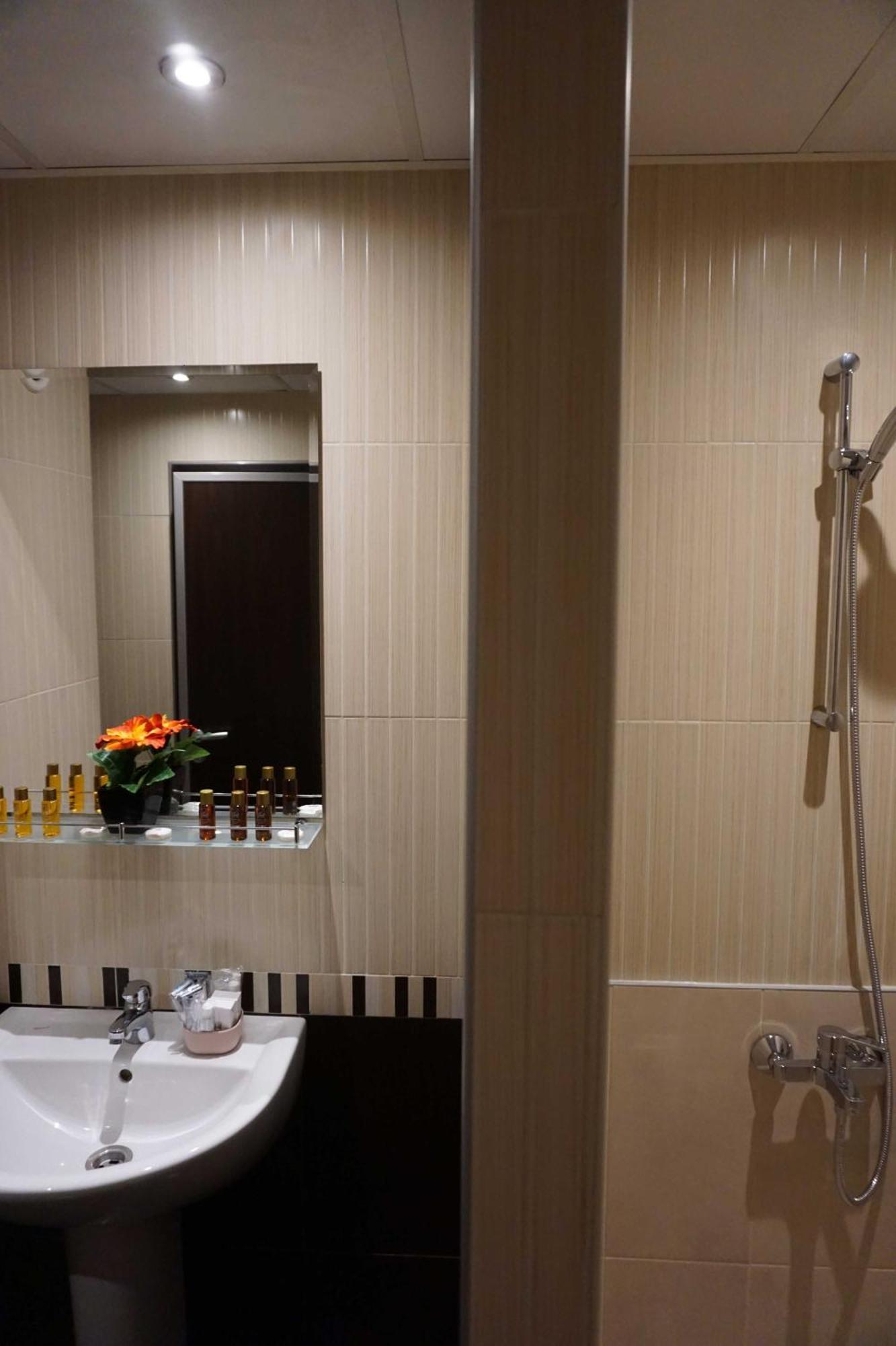 Hotel Іхтіман Екстер'єр фото